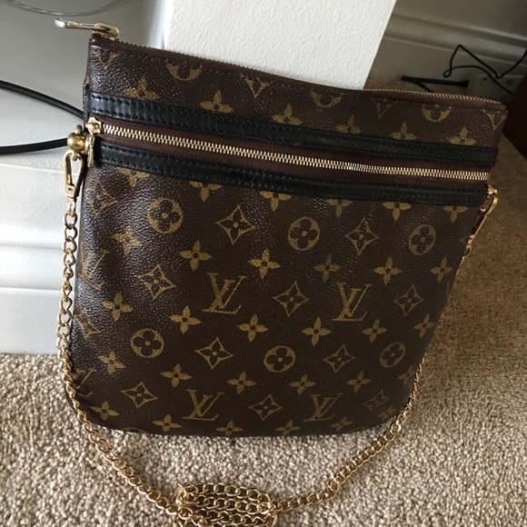 Louis Vuitton Handbags - 💯 authentic LV bosphore 💥firm price💥